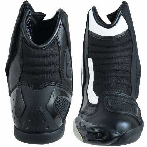 Botas racing caña corta KGT Laguna Swift Negro-Blanco